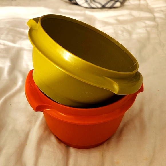 Tupperware Other - TUPPERWARE Vintage Bowls Without Lids, Orange Bigger than Green, EUC